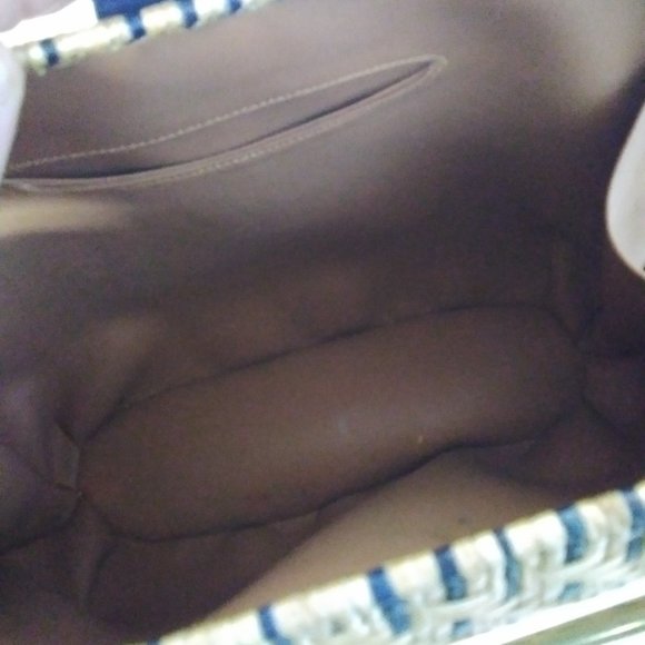 Vintage Wicker Handbag Tan with Blue Accents Gold Tone Handles - Picture 4 of 7